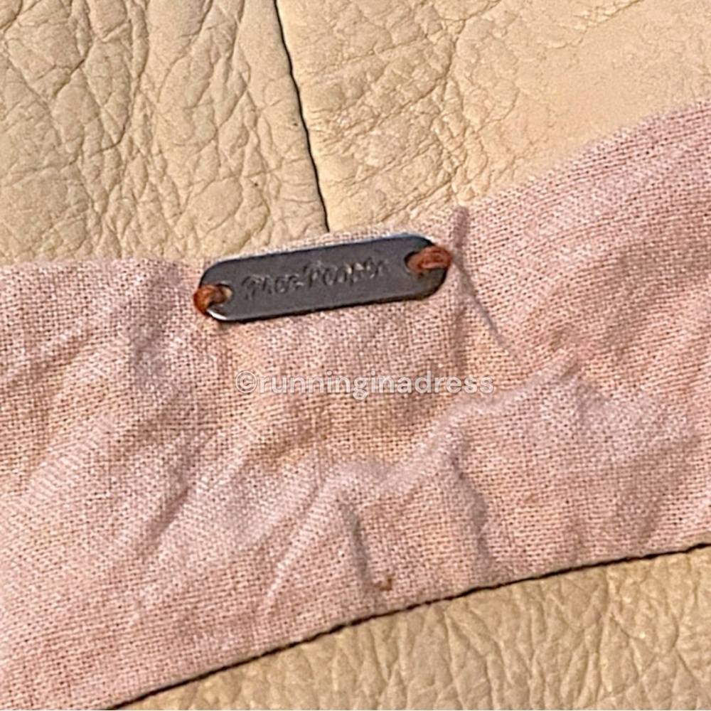 Sold out poshmark glitch do not buy - Picture 10 of 16